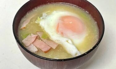 【超簡単レシピ】いつもの味噌汁に”あの食材”を入れるだけで100倍ウマい