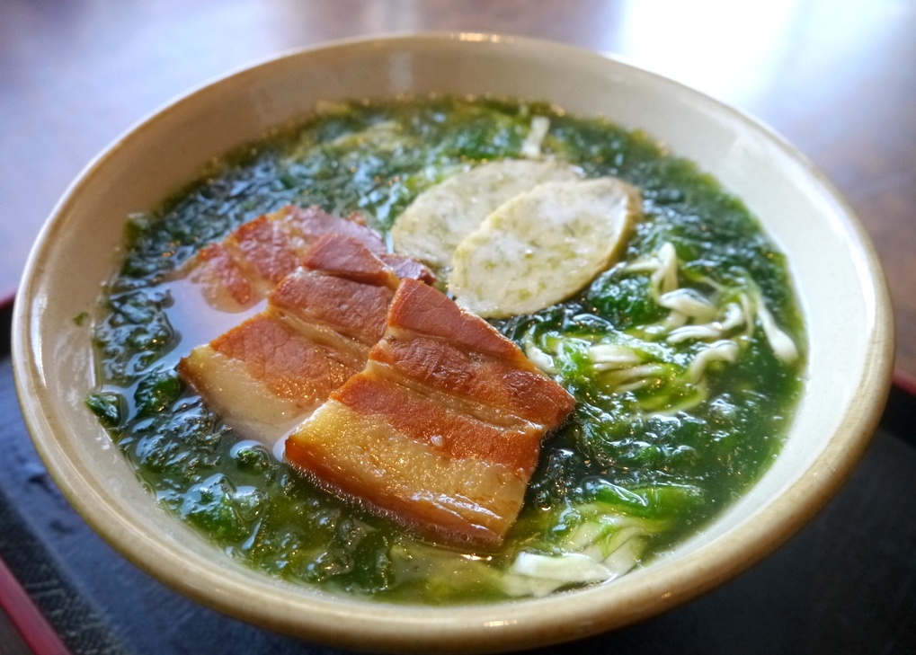 沖縄そばの名店なかむらそば