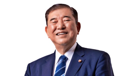 石破総理が辞任