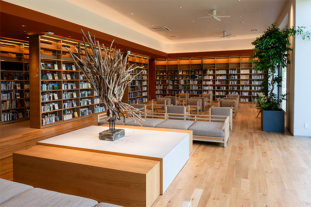 読谷村立図書館