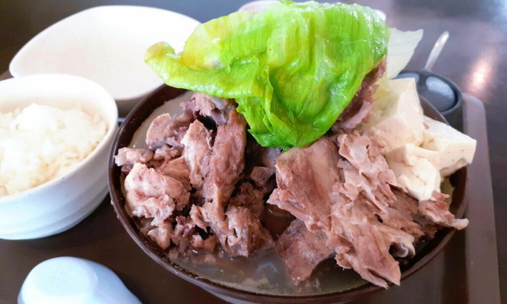 沖縄グルメ骨汁