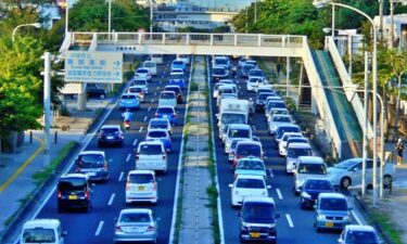 沖縄あるある沖縄県民は歩かない