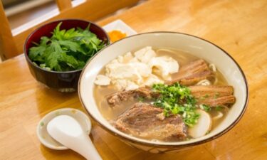 【地元民100% 超穴場!】知る人ぞ知る沖縄そばの名店「美里そば」の魅力とは?