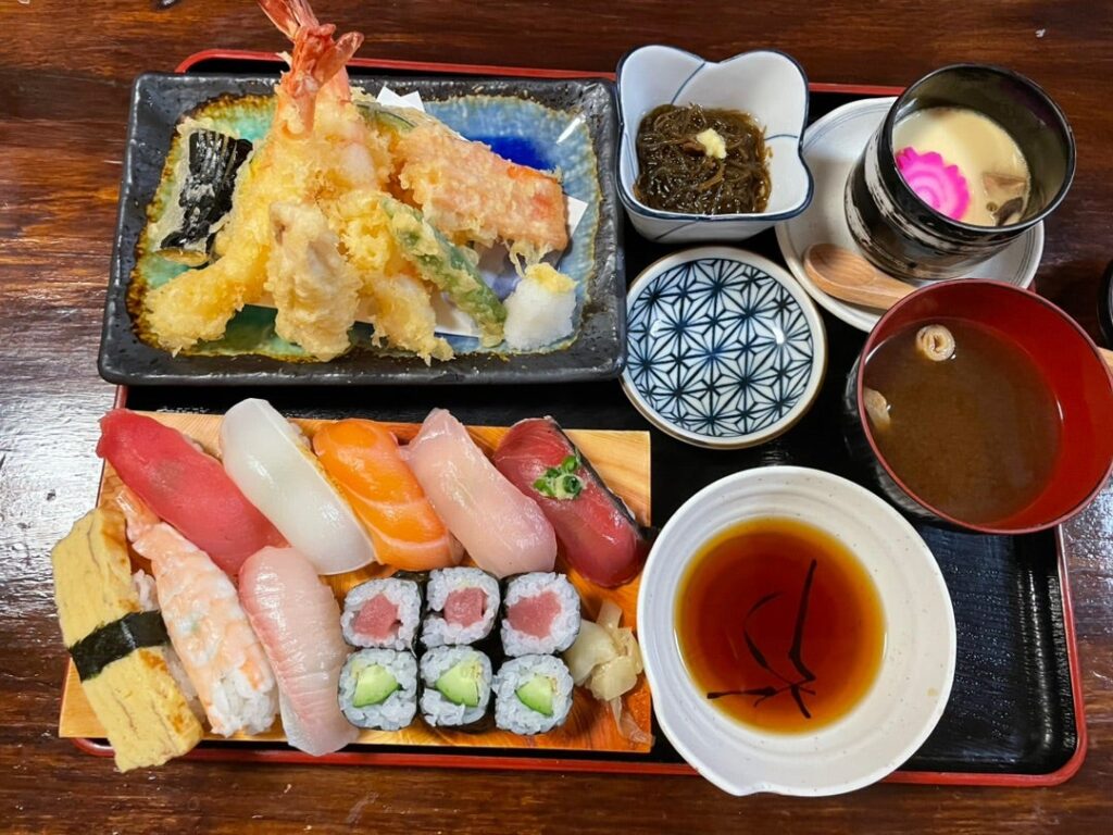 魚屋直営すし食堂 魚まる20貫寿司が衝撃の値段すぎた！