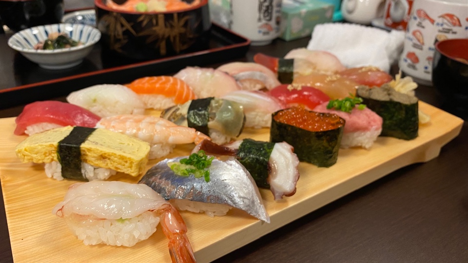 魚屋直営すし食堂 魚まる20貫寿司が衝撃の値段すぎた！