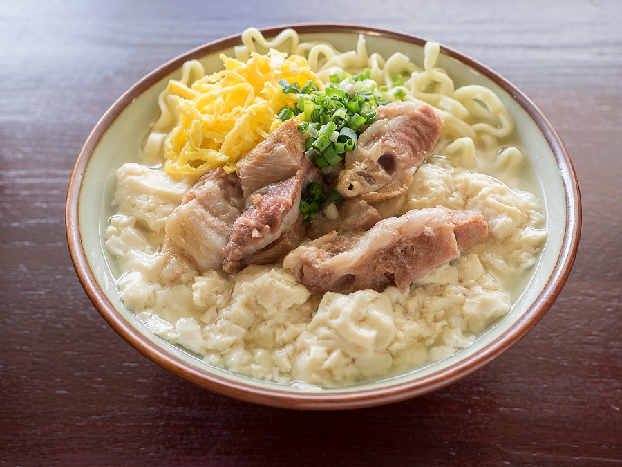 沖縄そばの名店 高江洲そばのゆし豆腐そば