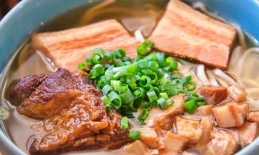 心の癒やしを求めて沖縄そばを食す沖縄旅へ出かけよう