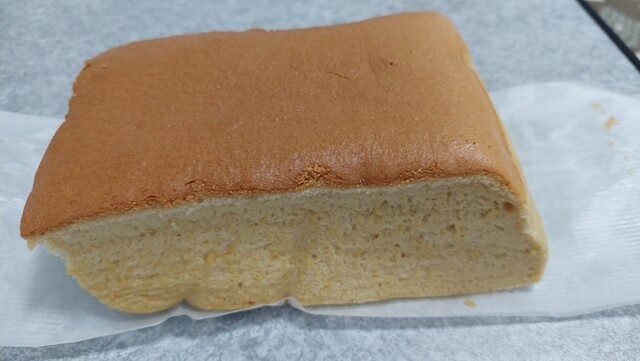 沖縄新スイーツうるマルシェ名物台湾カステラがレベチすぎる衝撃の旨さ