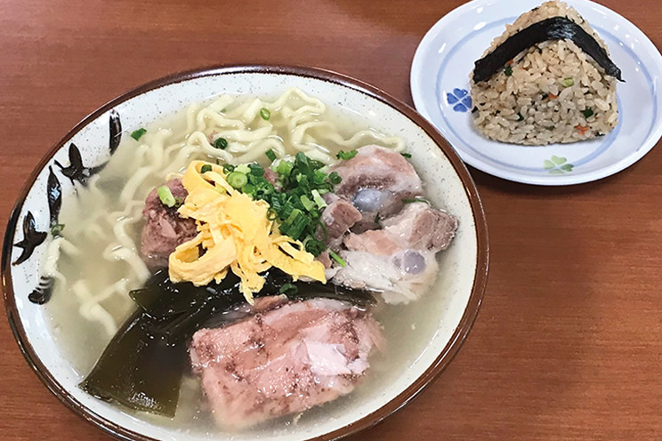 沖縄そばの名店 高江洲そばのゆし豆腐そば