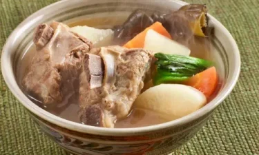 沖縄旅行に来たら絶対に食べたい沖縄の隠れグルメ、ソーキ汁がうますぎる