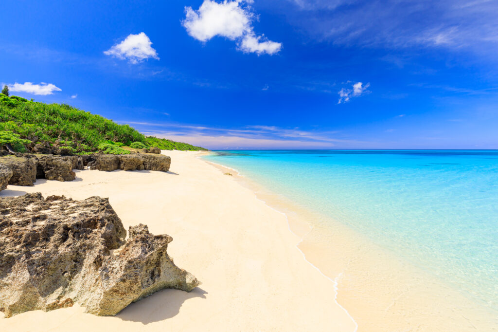 沖縄は日本屈指の観光立県、その華やかさとは裏腹に、子どもの貧困率が全国ワースト