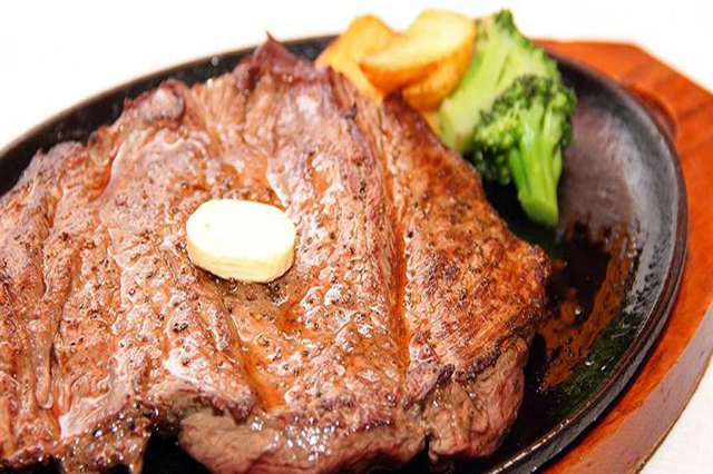 もはや沖縄グルメと言っても過言じゃない！沖縄ステーキの魅力